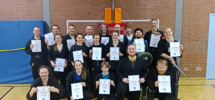 Weihnachtsprüfung im Schwertkampf